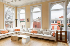 Penthouse Apartment Overlooking Downtown Mall